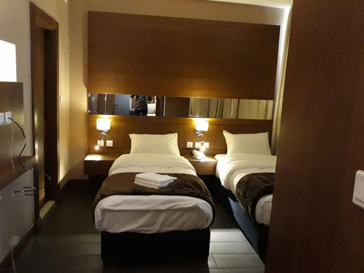 Seventh-Star Hotel Ammán Kültér fotó